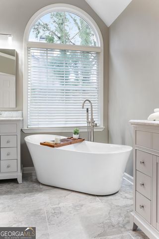 833 Southern Shore Drive, Peachtree City, GA 30269