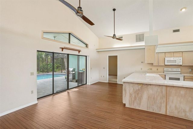 18628 SE 53RD PLACE, Ocklawaha, FL 32179