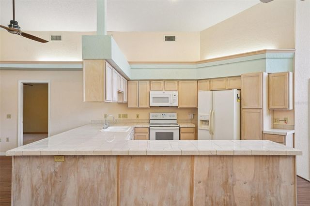 18628 SE 53RD PLACE, Ocklawaha, FL 32179