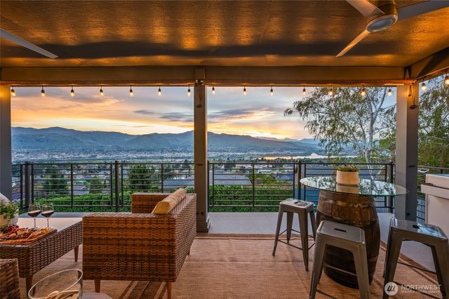 521 23rd Street NE, East Wenatchee, WA 98802