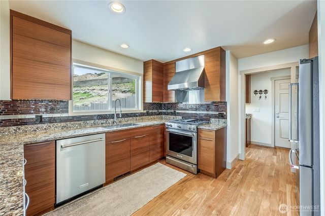 521 23rd Street NE, East Wenatchee, WA 98802