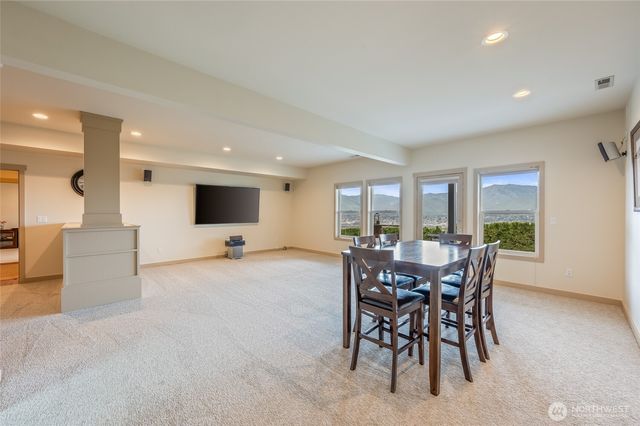 521 23rd Street NE, East Wenatchee, WA 98802