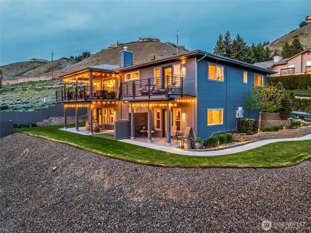 521 23rd Street NE, East Wenatchee, WA 98802