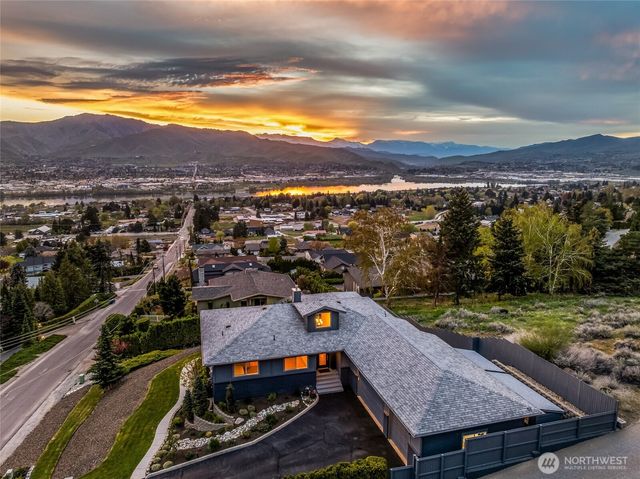 521 23rd Street NE, East Wenatchee, WA 98802