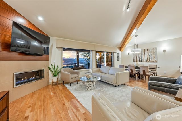 521 23rd Street NE, East Wenatchee, WA 98802