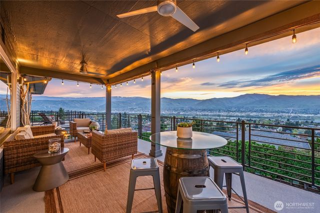 521 23rd Street NE, East Wenatchee, WA 98802