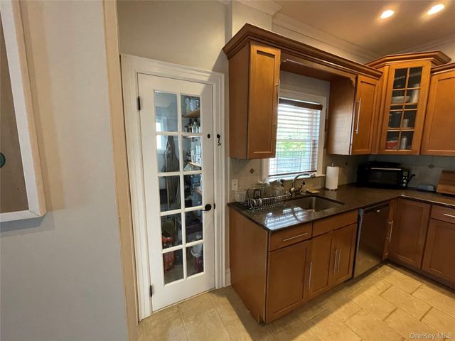 51 Ormond Street, Rockville Centre, NY 11570