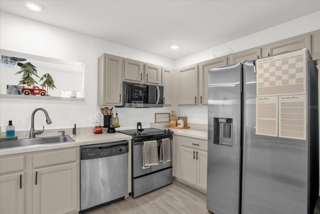 812 E. FLAG LANE, Kissimmee, FL 34759