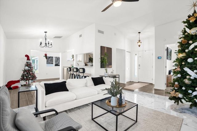 812 E. FLAG LANE, Kissimmee, FL 34759