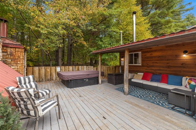 2 May Place, Glen Spey, NY 12737