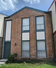 7700 Creekbend Drive 98, Houston, TX 77071