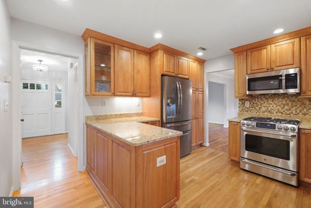 6 KIRKWALL CT, Potomac, MD 20854