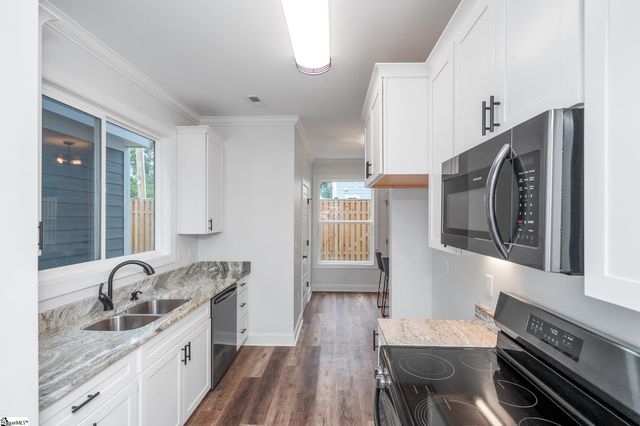 100 Potomac Avenue, Greenville, SC 29605