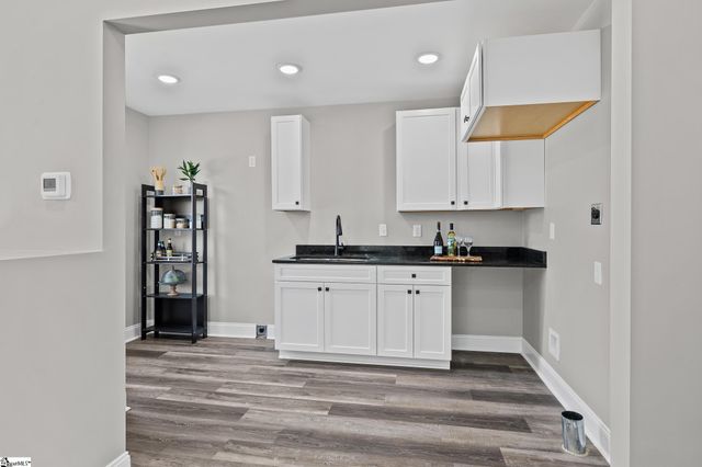 100 Potomac Avenue, Greenville, SC 29605