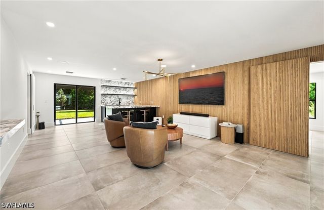 620 Carica RD, Naples, FL 34108