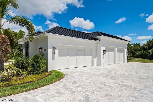 620 Carica RD, Naples, FL 34108