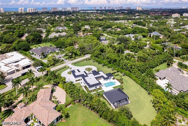 620 Carica RD, Naples, FL 34108