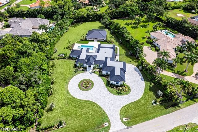 620 Carica RD, Naples, FL 34108