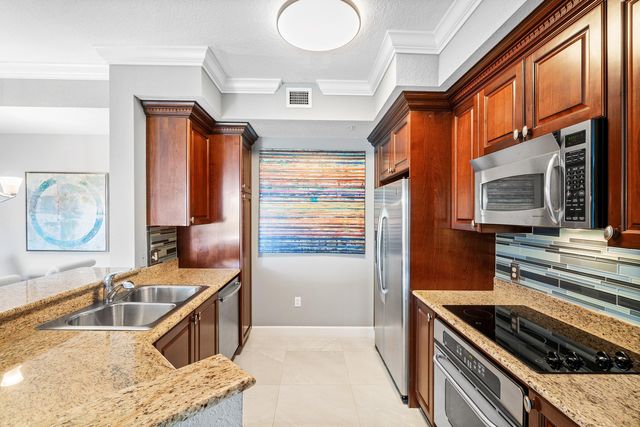 1411 RENAISSANCE Way 411, Boynton Beach, FL 33426