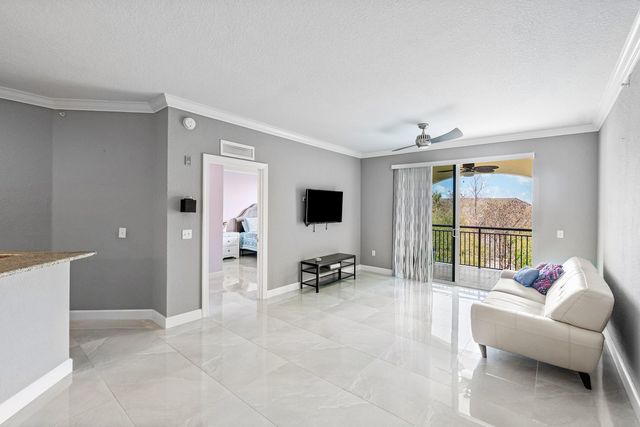 1411 RENAISSANCE Way 411, Boynton Beach, FL 33426