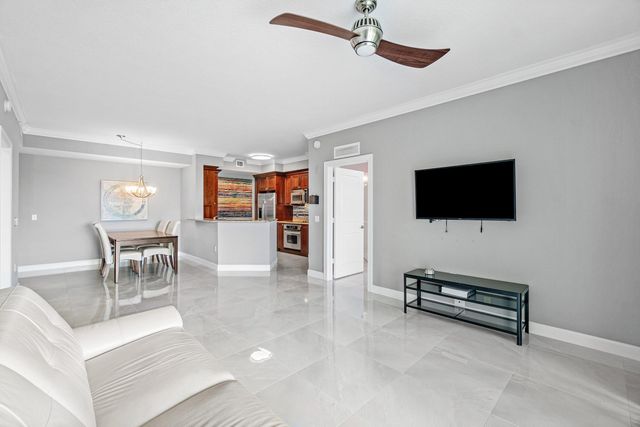 1411 RENAISSANCE Way 411, Boynton Beach, FL 33426