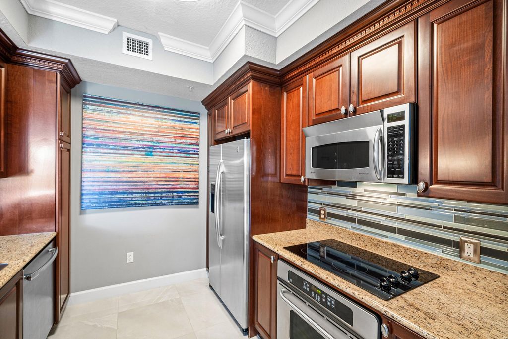 1411 RENAISSANCE Way 411, Boynton Beach, FL 33426