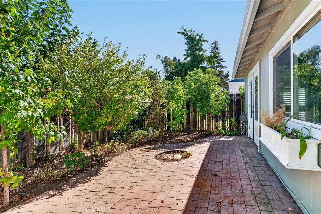 Image 3 of property listing at 211 Mariah, Lakeport, CA 95453