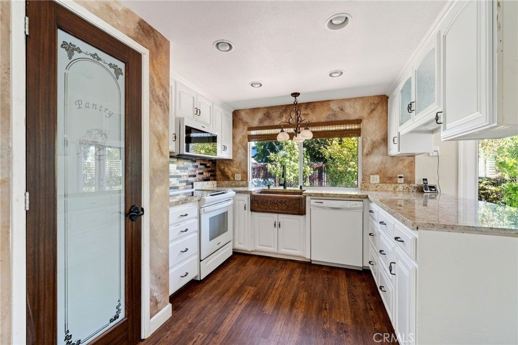 Image 8 of property listing at 211 Mariah, Lakeport, CA 95453