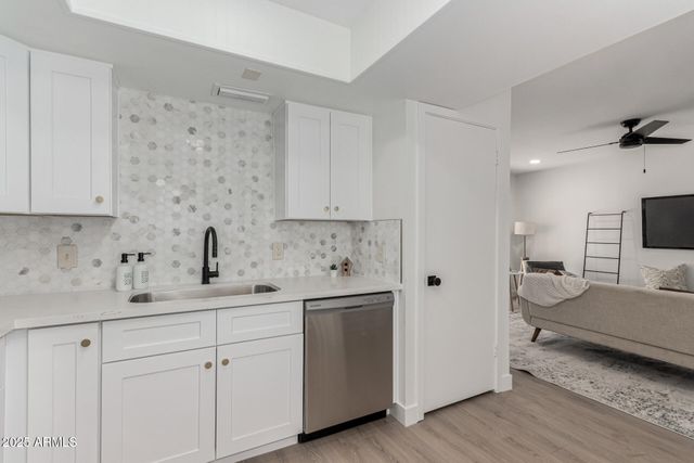 515 S SAGUARO Way, Mesa, AZ 85208