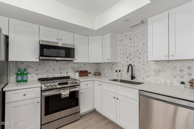 515 S SAGUARO Way, Mesa, AZ 85208