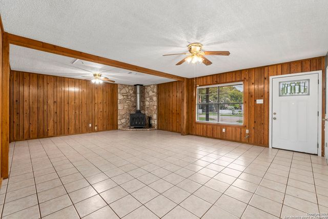 127 Harless, Center Point, TX 78010