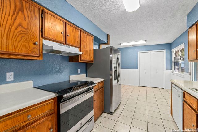 127 Harless, Center Point, TX 78010