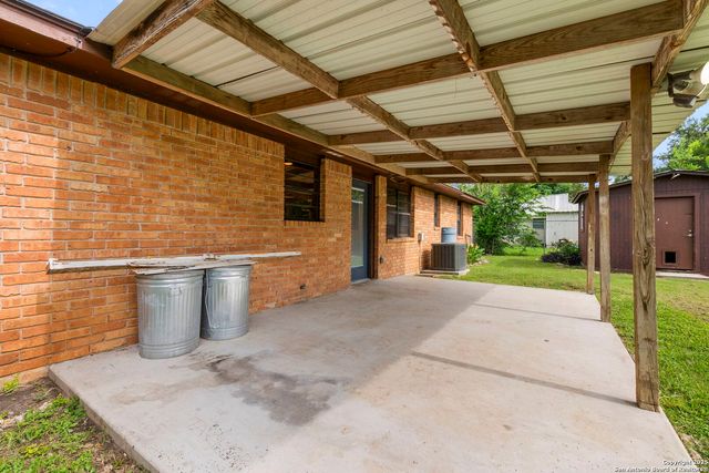 127 Harless, Center Point, TX 78010