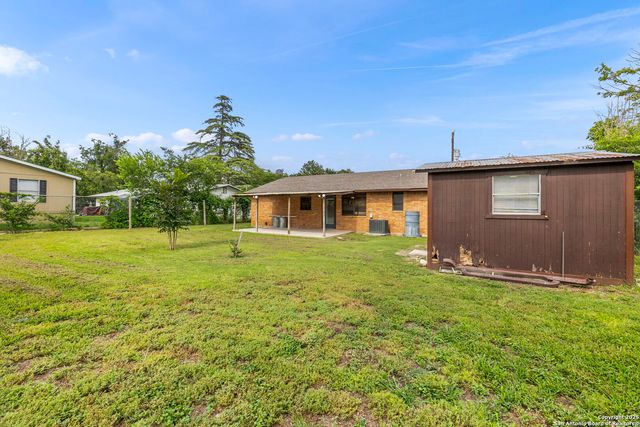 127 Harless, Center Point, TX 78010