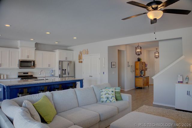 814 Honolulu Place, Broken Arrow, OK 74012