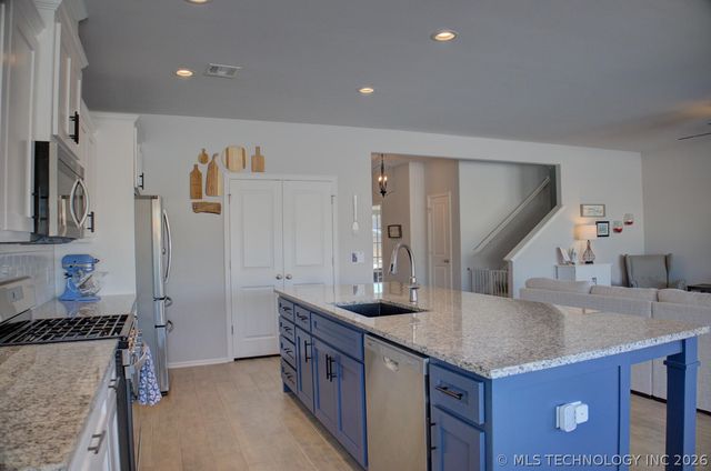 814 Honolulu Place, Broken Arrow, OK 74012