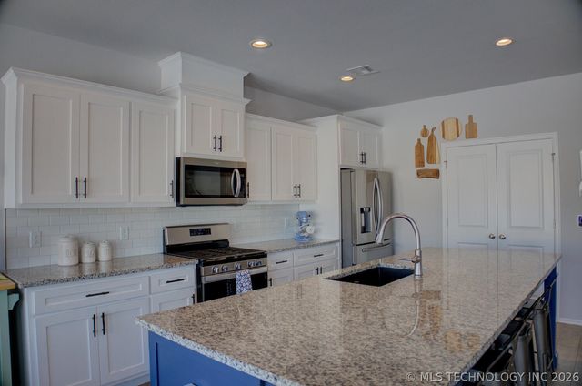 814 Honolulu Place, Broken Arrow, OK 74012