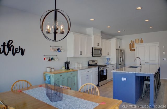 814 Honolulu Place, Broken Arrow, OK 74012