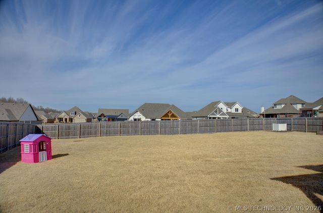 814 Honolulu Place, Broken Arrow, OK 74012