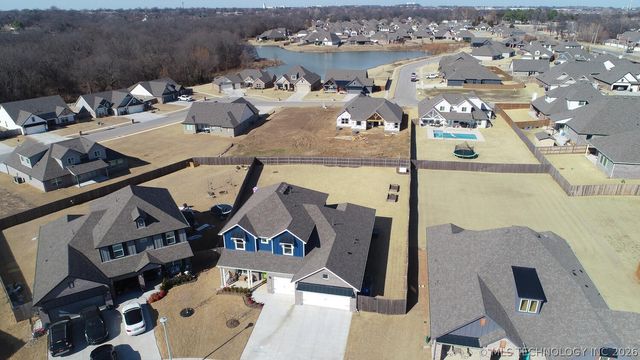 814 Honolulu Place, Broken Arrow, OK 74012