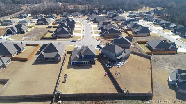 814 Honolulu Place, Broken Arrow, OK 74012