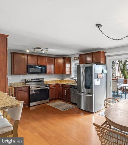 8819 JASPER LN, Baltimore, MD 21234