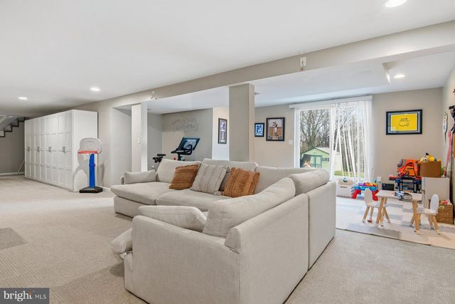 8819 JASPER LN, Baltimore, MD 21234