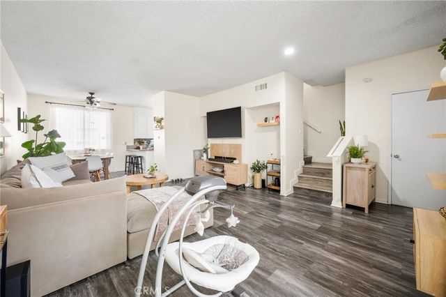 13901 Olive View Lane 42, Sylmar, CA 91342