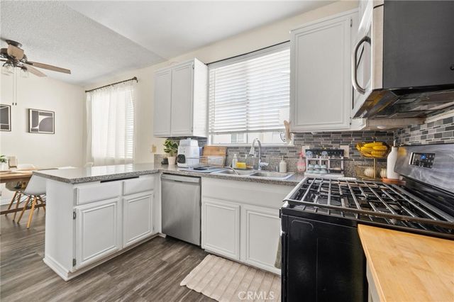 13901 Olive View Lane 42, Sylmar, CA 91342