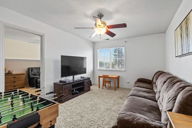 503 Millfront Ave, Yuba City, CA 95991