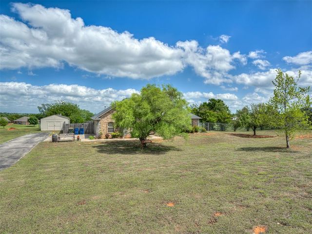 428 Summer Valley Road, Blanchard, OK 73010