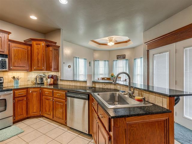 428 Summer Valley Road, Blanchard, OK 73010