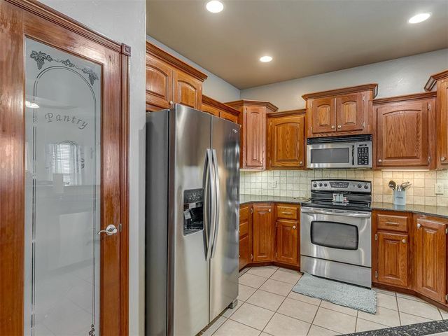 428 Summer Valley Road, Blanchard, OK 73010