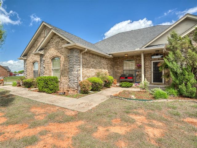 428 Summer Valley Road, Blanchard, OK 73010